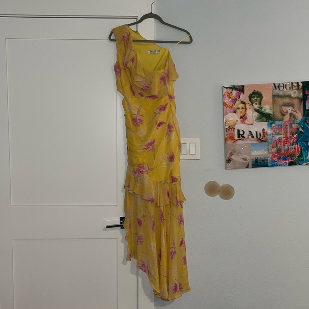 AMUR VI GOWN GOLDEN YELLOW - Picture 9 of 11